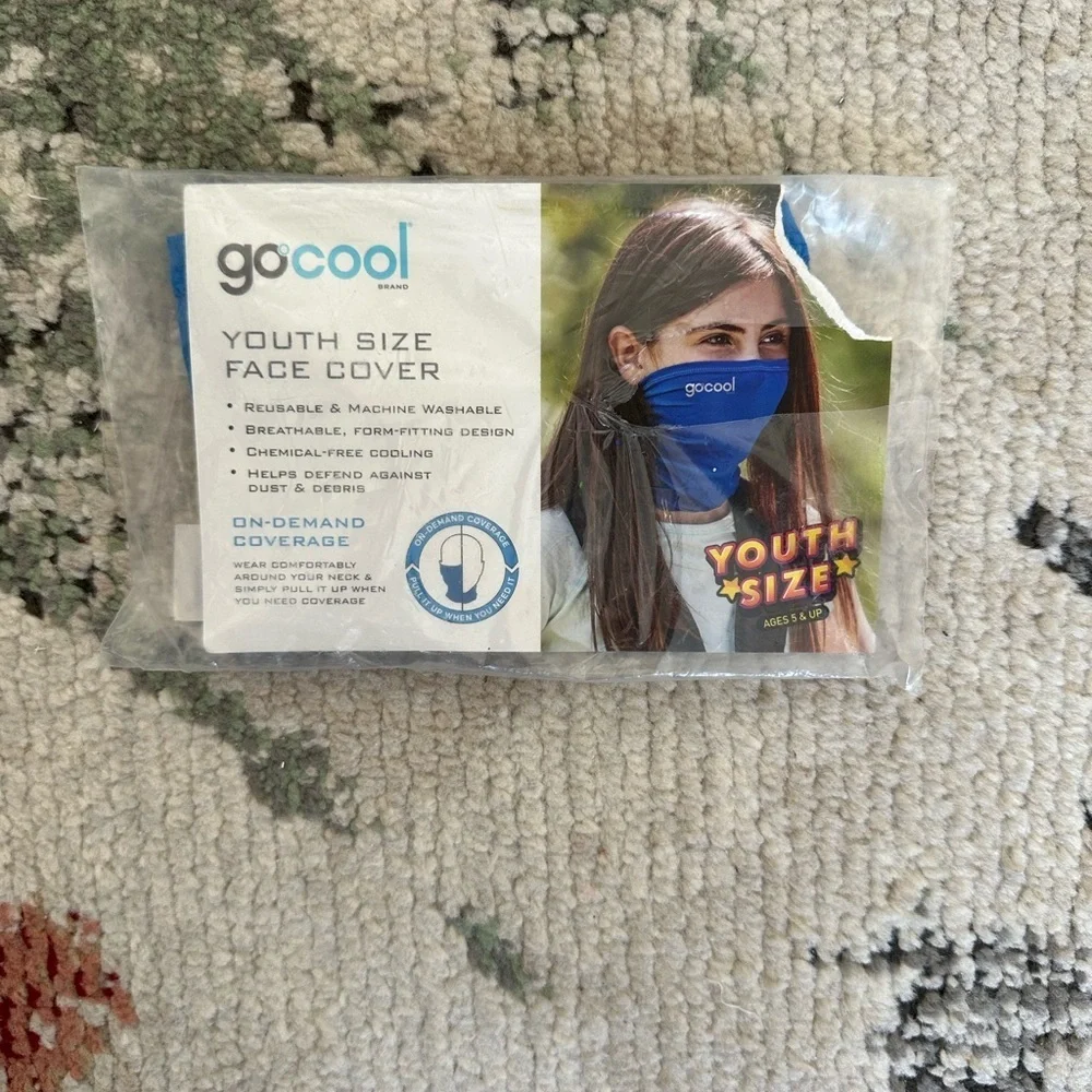 New Youth Gator Face Cover Ages 5+ By Go Cool New in packaging Blue